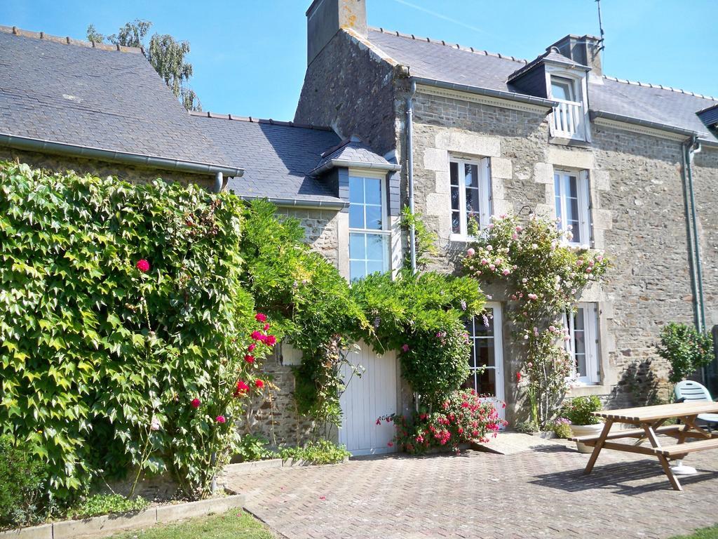 Gite De La Caminais Pleurtuit Room photo